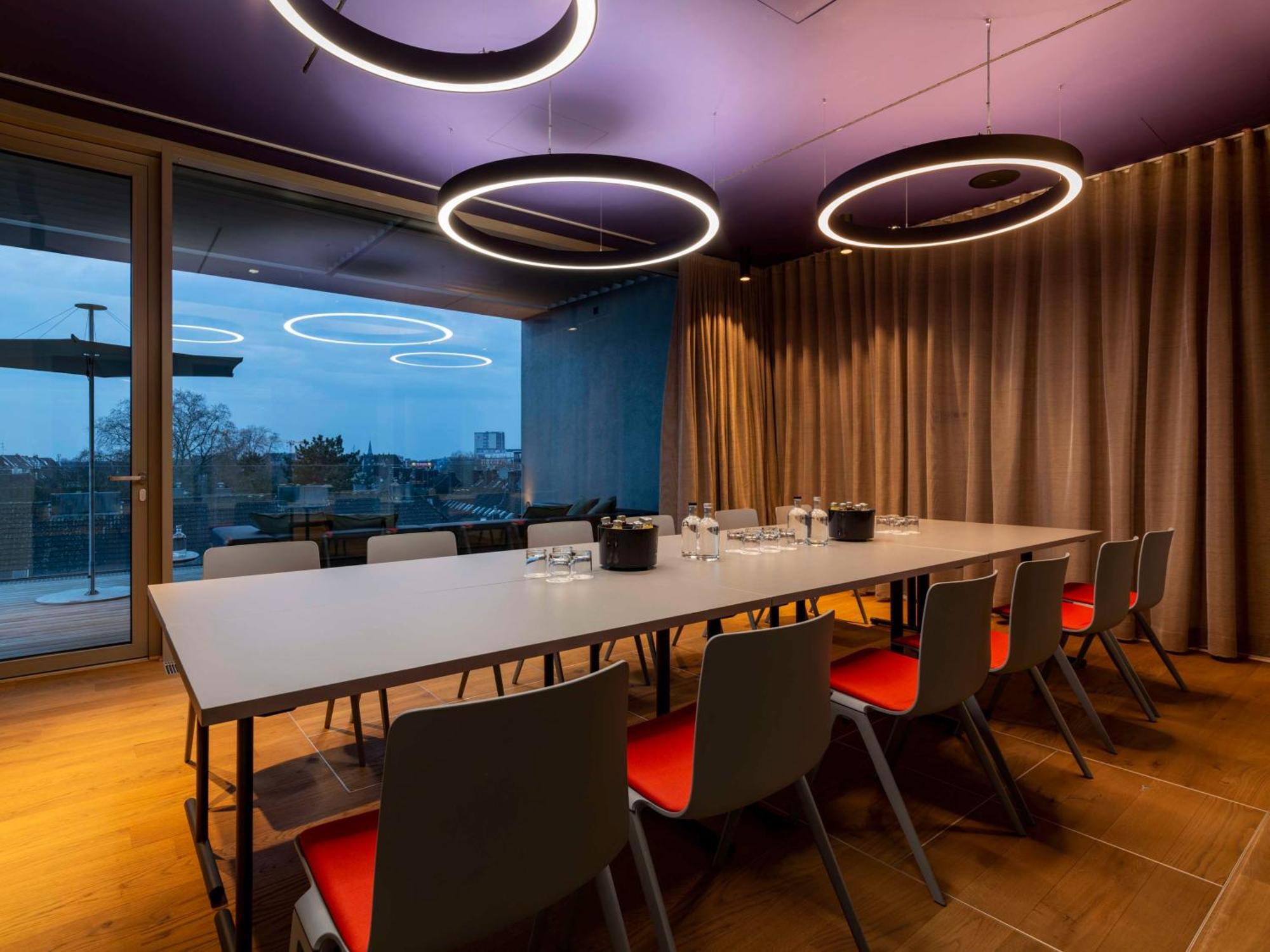 B'Mine Hotel Duesseldorf Екстер'єр фото