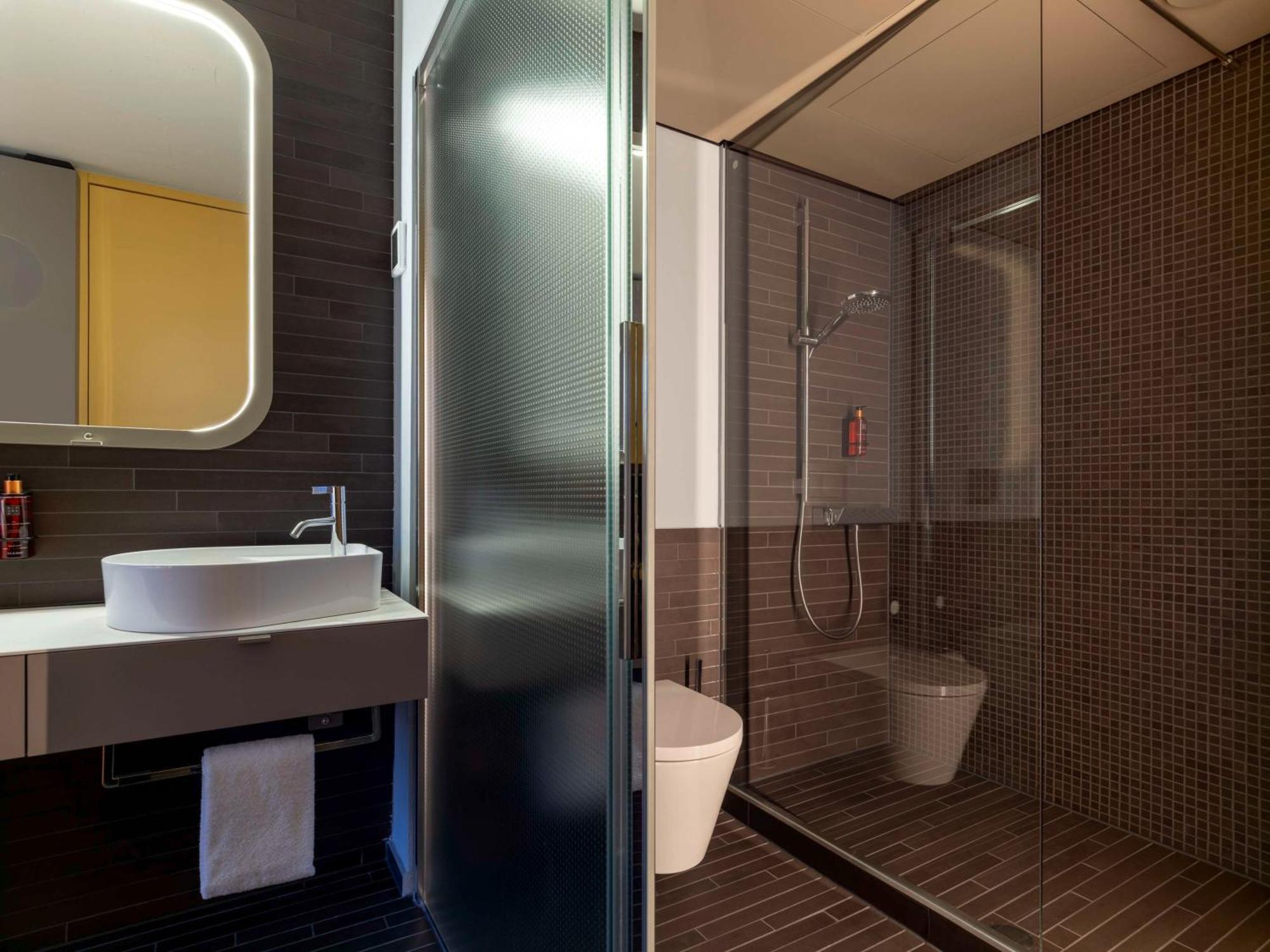 B'Mine Hotel Duesseldorf Екстер'єр фото